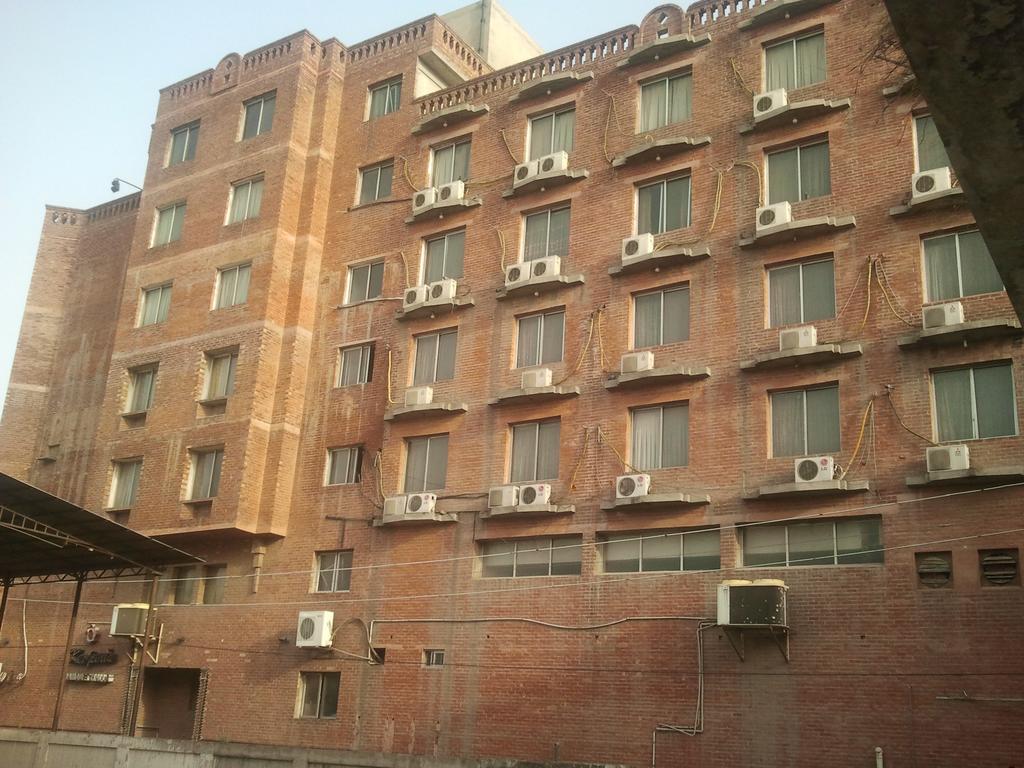 Carlton Tower Hotel Lahore Exterior foto